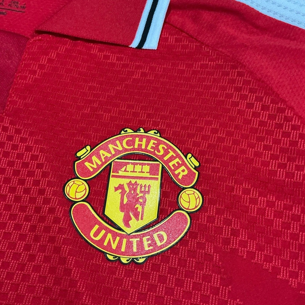 Adidas Manchester United 26/27 home jersey - Bruno Fernandes #8 Player V
Size XL - Picture 9 of 12
